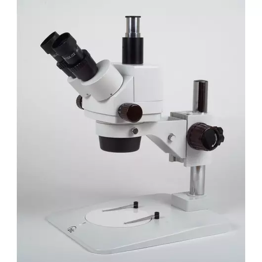 STM7t zoom sztereomikroszkóp (0,7-4,5x) megvilágítás nélkül, WF15x okulárokkal, 10,5-67,5x nagyítással STM7t15