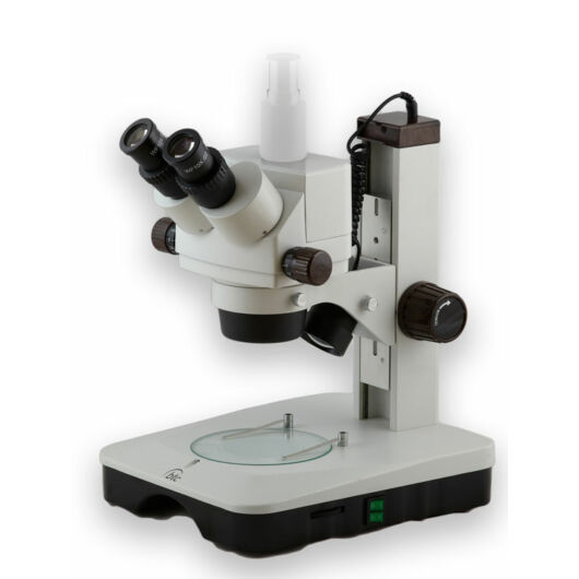 STM8b zoom sztereomikroszkóp (0,7-4,5x), WF15x okulárokkal, 10,5-67,5x nagyítással STM8b15