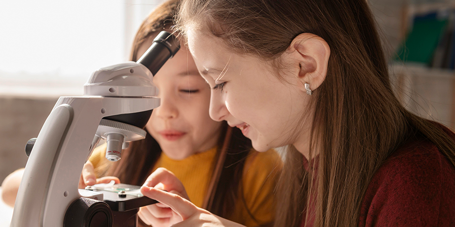 Mikroszkóp gyerekeknek: rövid útmutató a kiválasztásához