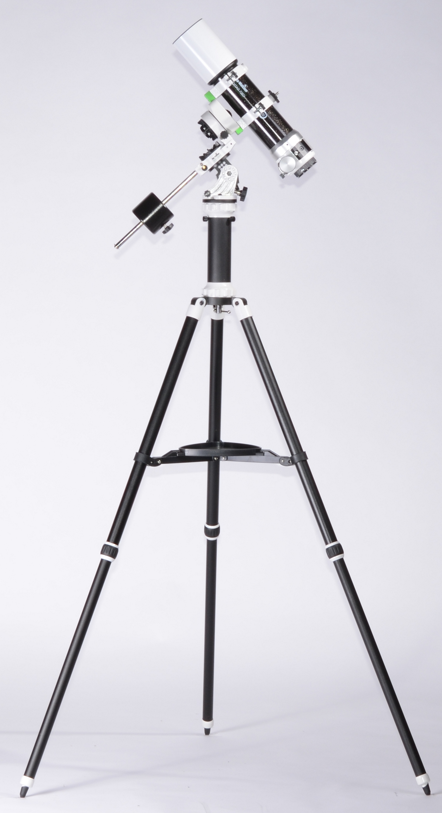 72/420 mm-es Skywatcher Evostar-72ED DS-PRO Avant mechanikán