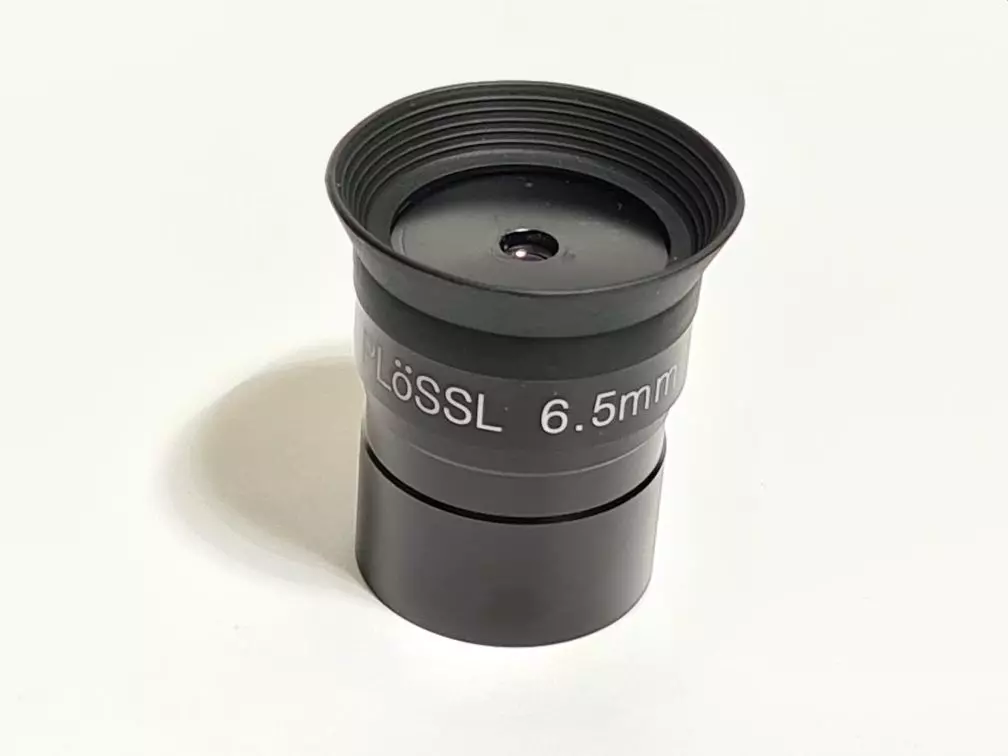 6,5 mm e-Plössl okulár (40 fok LM)
